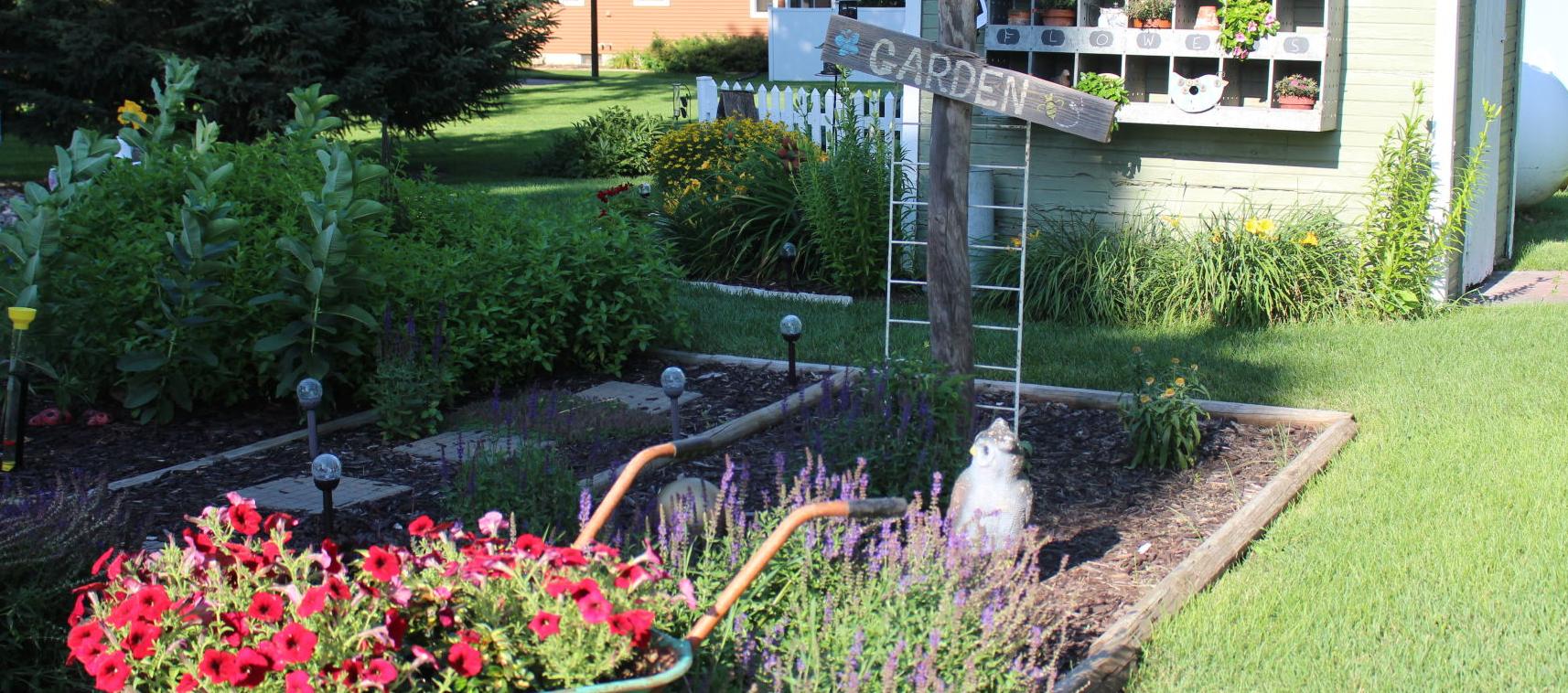 Burns garden part of tour in Ireton